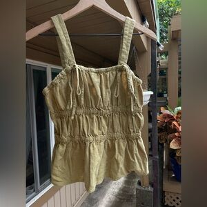 Universal Thread Light Green Top